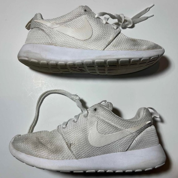 Nike Roshe Run Shoes Size 8 Women US Sneakers 511882-111 Unisex Running Athletic - Picture 2 of 8